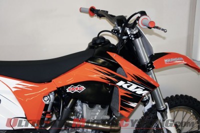 2011-ktm-ims-large-capacity-fuel-tanks 1