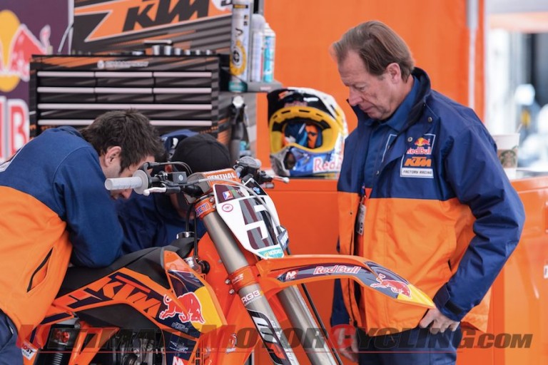 KTM Extends De Coster’s Contract Through 2016