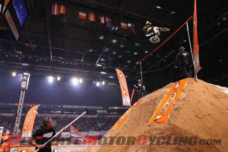 FMX: Haase (Suzuki) Beats Maaxis Highest Air Record