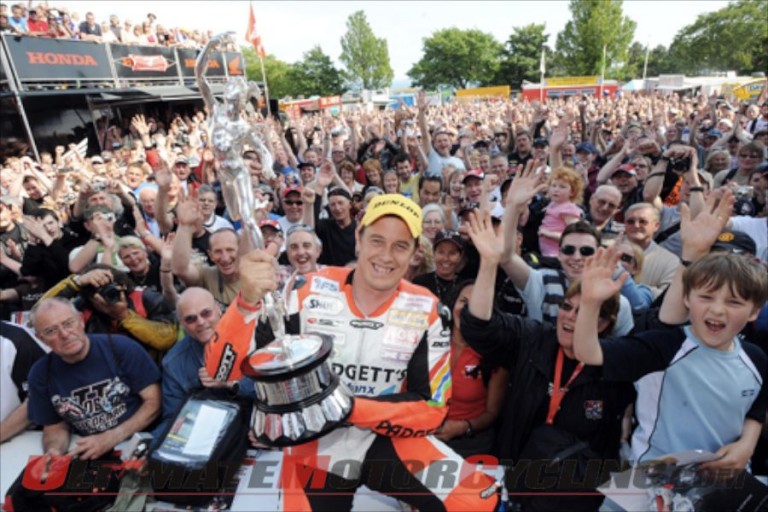 Senior TT Trophy to Prestigious Exhibition at Ascot