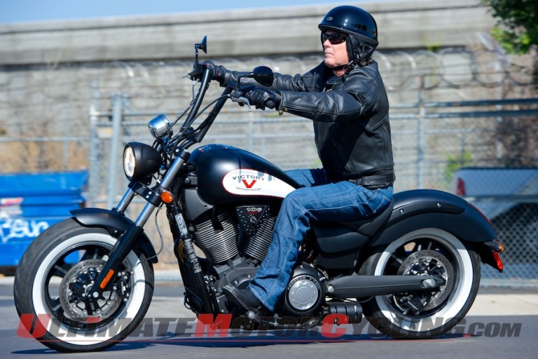 2014 Victory High-Ball Review: Bar-Hopping Cruiser