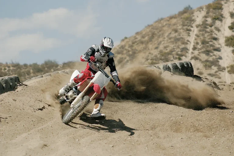 2005 Honda CRF450R Review: Ricky Carmichael’s Ride 2005 Honda CRF450R Review: Ricky Carmichael’s Ride