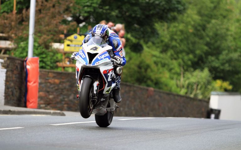 Ian Hutchinson Returns with Tyco BMW for 2017 TT