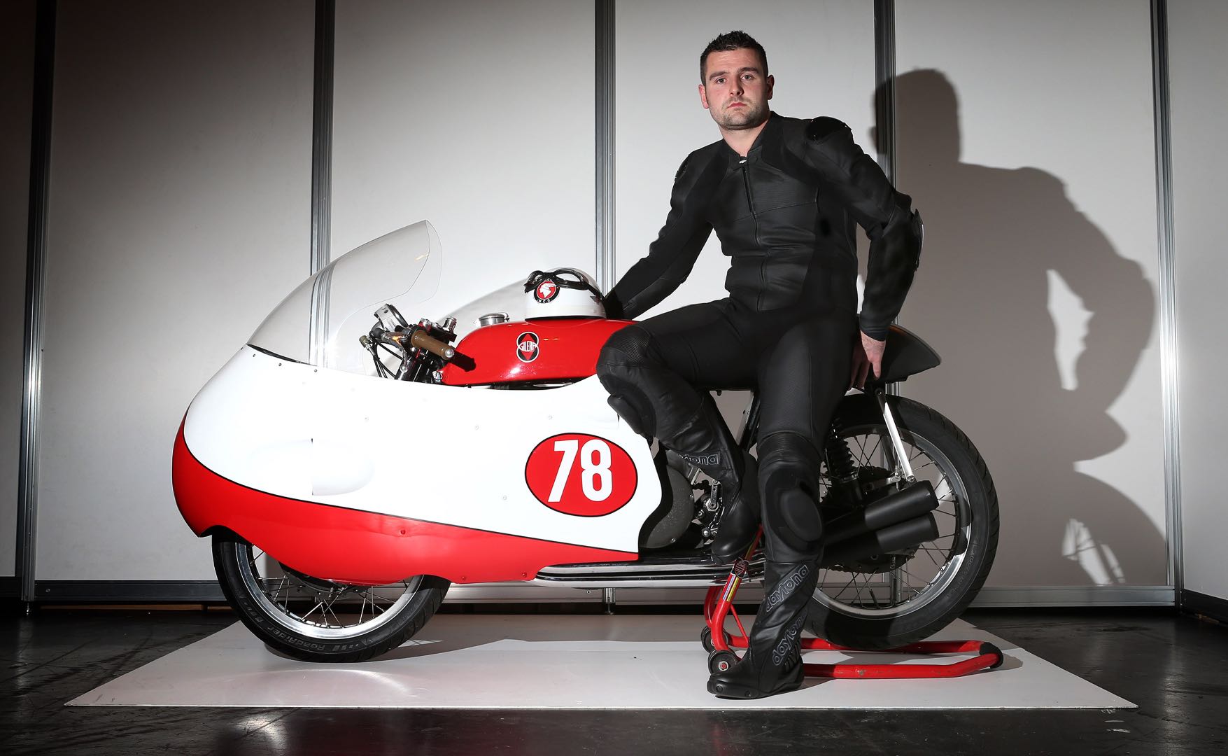 Tribute of McIntyre's 1957 TT 'Ton' Lap Set for Classic TT