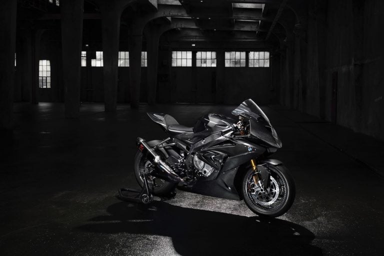 BMW HP4 RACE Set for 2017 | Carbon-Fiber Overload