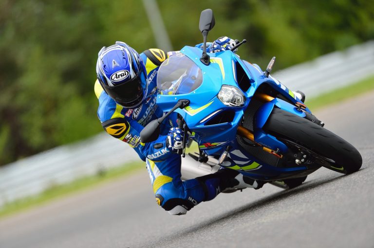 2017 Suzuki GSX-R1000 and GSX-R1000R Pricing Announced