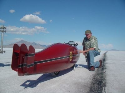 Munro next to the streamliner