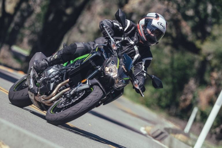 2017 Kawasaki Z900 Review | Replacing A Legend