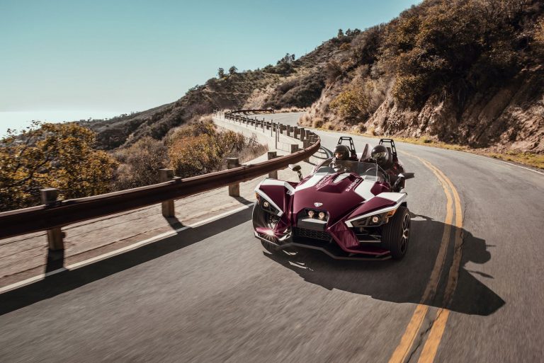 Polaris Unveils 2017 Slingshot SL LE Midnight Cherry