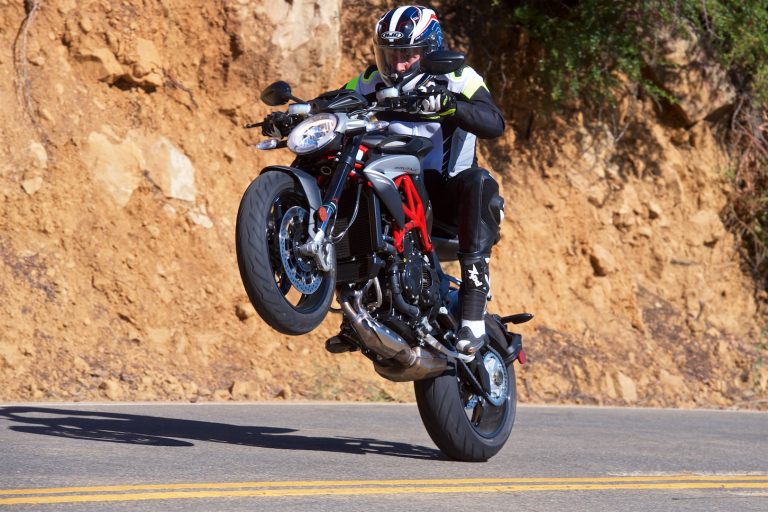 2017 MV Agusta Brutale 800 Review | Naked but Not Afraid