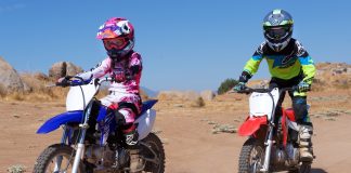 2017 Honda CRF110F vs. Yamaha TT-R110E Comparison | Kids Motorcycles 2017 Honda CRF110F vs. Yamaha TT-R110E review