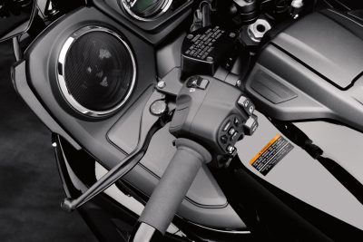 2018 Yamaha Star Eluder electronics