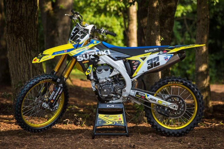 Bogle & Peick on Yoshimura Suzuki RM-Z450 for 2018 Supercross