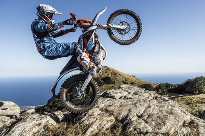 2018 KTM Freeride E-XC wheelie