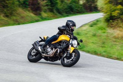 2018 Ducati Monster 821 First Look price
