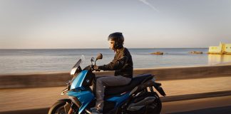 2018 BMW C 400 X Scooter First Look | 10 Fast Facts 2018 BMW C 400 X Scooter specs