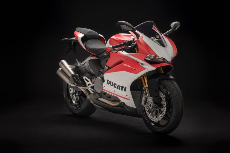 2018 Ducati 959 Panigale Corse First Look | Fast Facts
