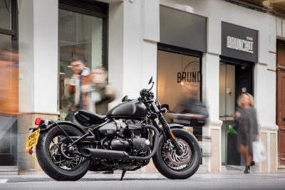 2018 Triumph Bonneville Bobber Black exhaust
