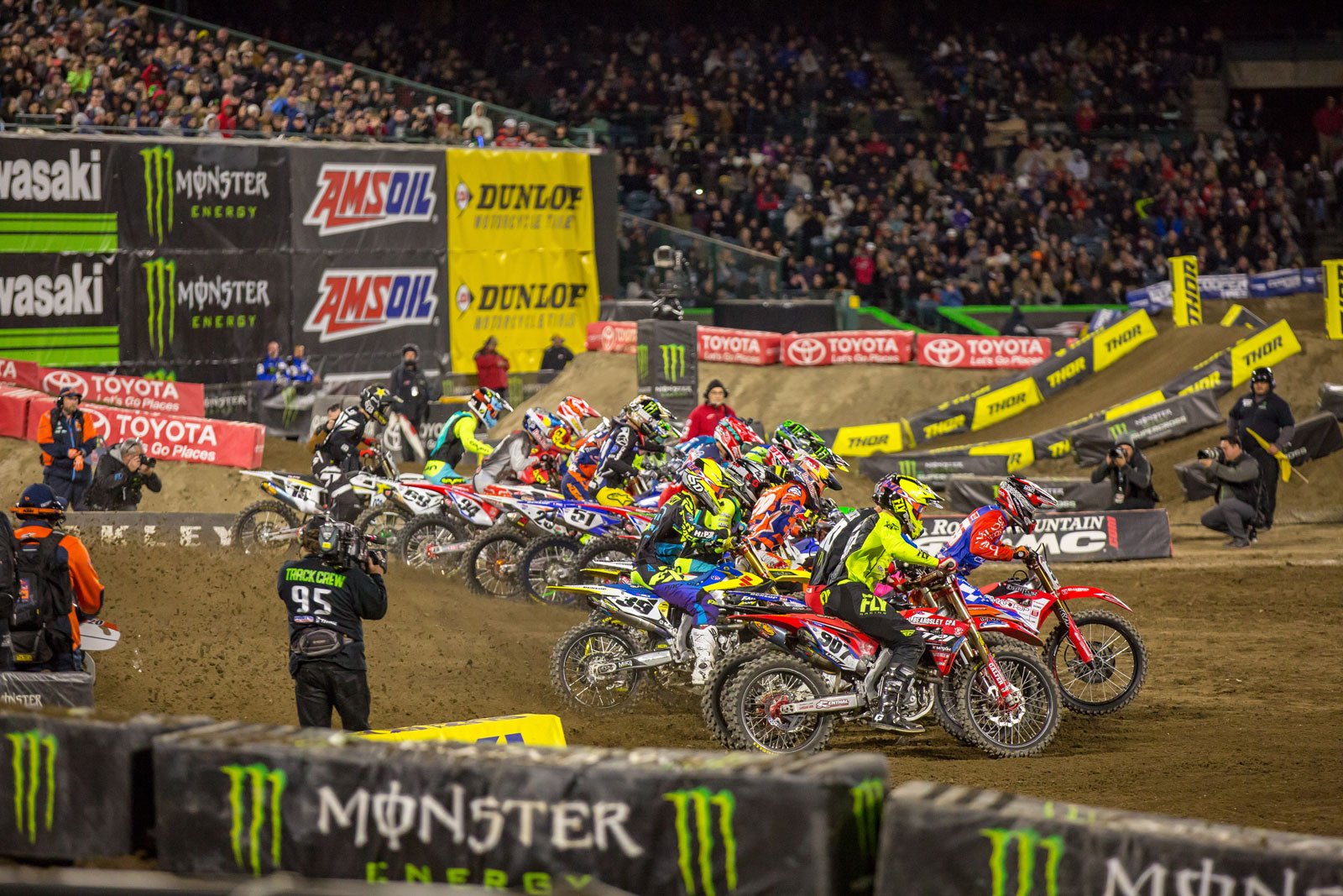 2018 Phoenix Supercross Preview - start