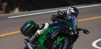 2018 Kawasaki Ninja H2 SX SE Review | 24 Fast Facts 2018 Kawasaki Ninja H2 SX SE test