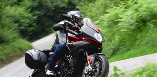 2018 MV Agusta Turismo Veloce 800 Lusso SCS Review | 27 Fast Facts 2018 MV Agusta Turismo Veloce 800 Lusso SCS test