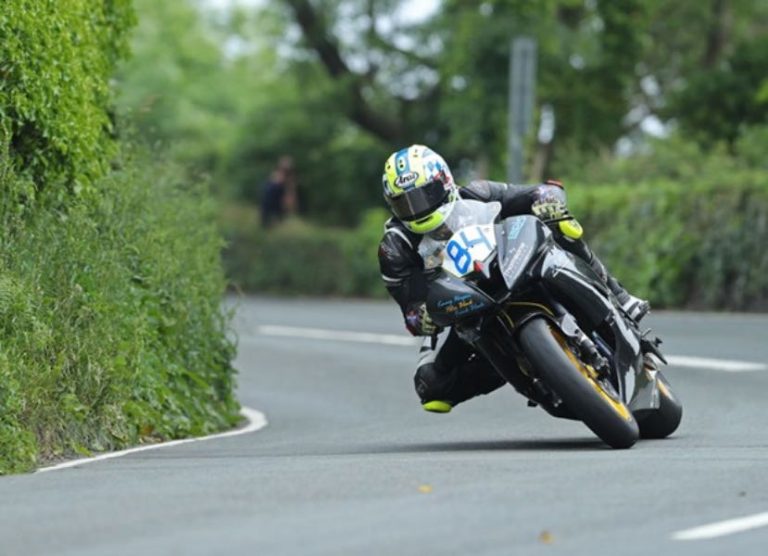 Adam Lyon Dies During Isle of Man TT Supersport 1 Race