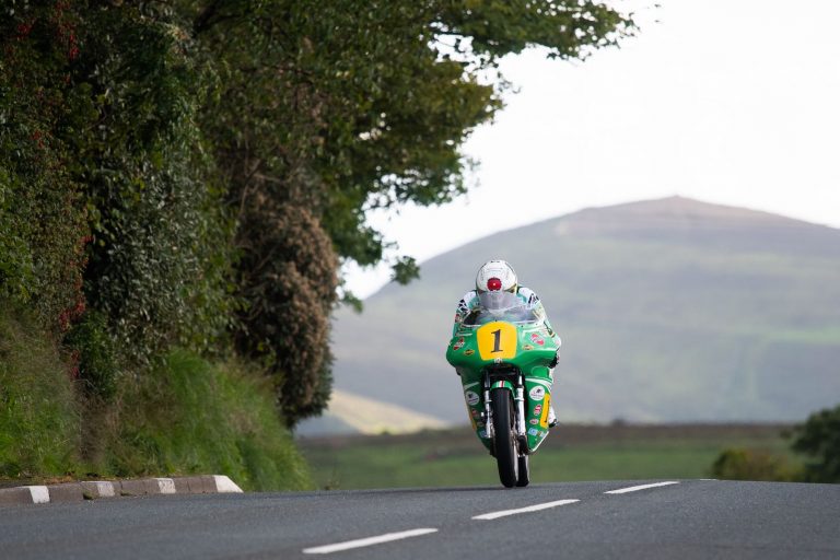 2018 Classic TT Qualifying: McQuinness & Co. on Course after 3 Rain Days