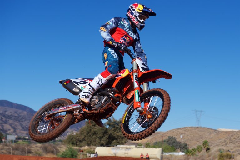 Cooper Webb: First Look on the 2019 KTM 450 SX-F (2019 SX & MX)