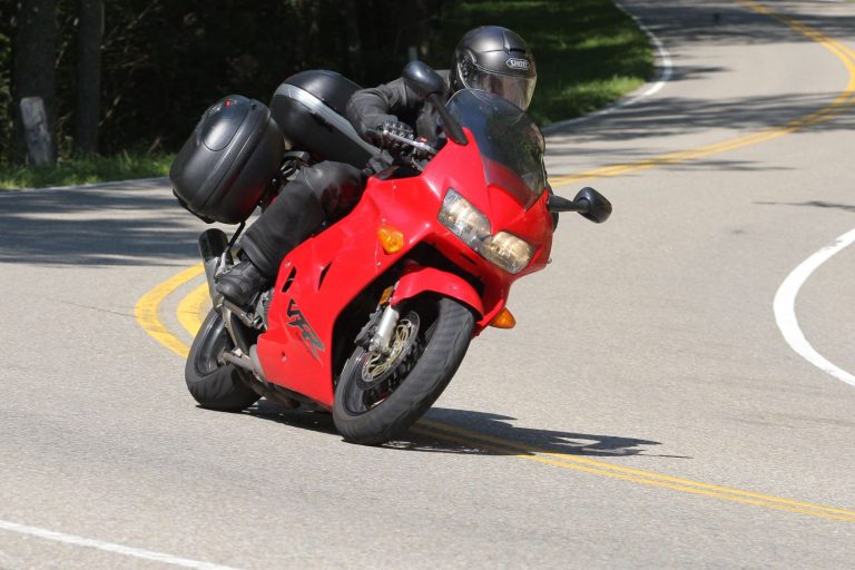 Lieback’s Lounge: Beloved VFR800 Goes Classic