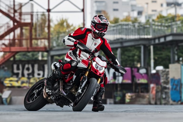 2019 Ducati Hypermotard 950 First Look (18 Fast Facts) 2019 Ducati Hypermotard 950 First Look (18 Fast Facts)