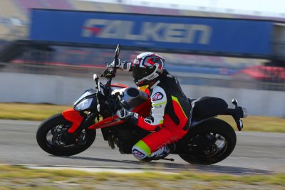 2019 KTM 790 Duke track test