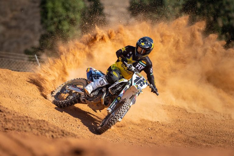 Husqvarna's Zach Osborne Breaks Collarbone; to Miss 4-6 Weeks of Supercross