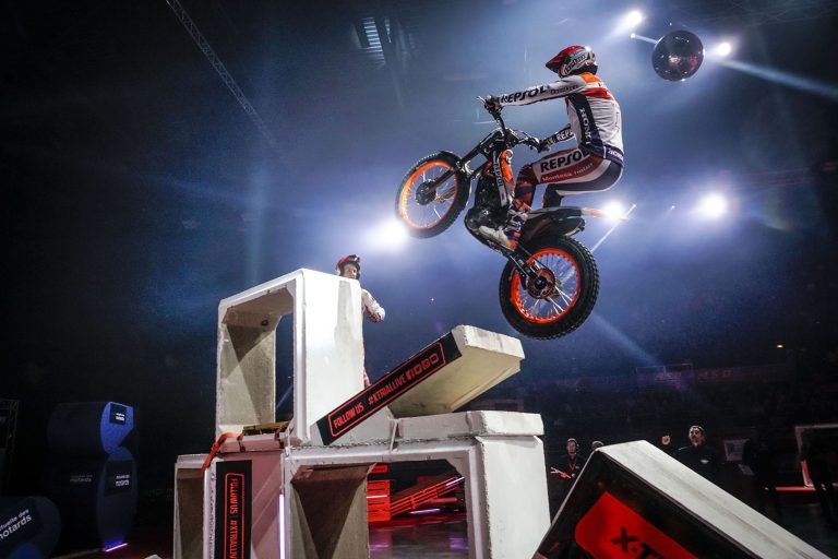 Toni Bou Wins 25th Consecutive Trials Championship (Video and Photos)