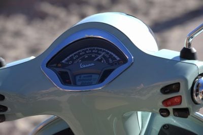2020 Vespa GTS 300 HPE dash