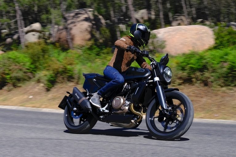 2019 Husqvarna Svartpilen 701 Review (17 Fast Facts)