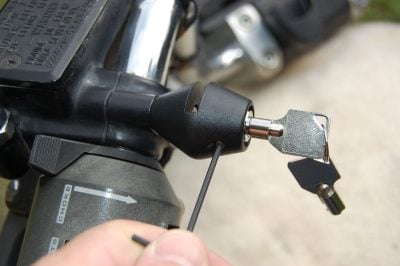 Lidlock assembly