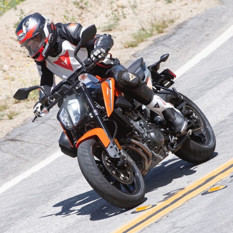 Arai Quantum–X Test: Every Day Motorcycle Helmet