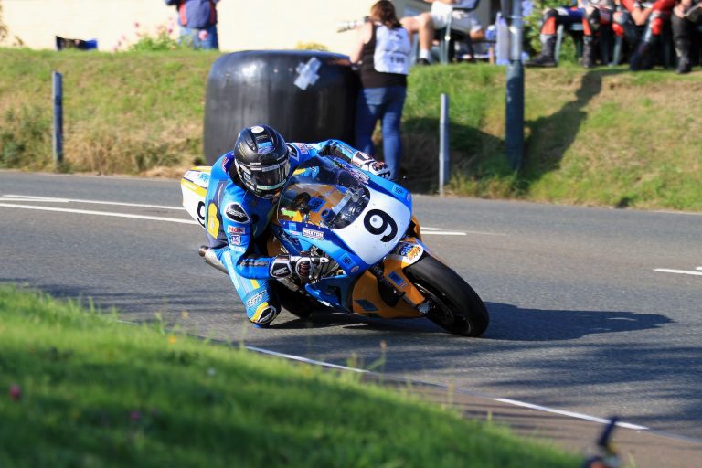 Davo Johnson Wins Dramatic 2019 RST Superbike Classic TT