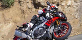 2019 Aprilia Tuono V4 1100 Factory Review: Upright Superbike Aprilia Tuono 1100 street manners