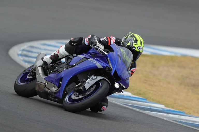 2020 Yamaha YZF-R1 and YZF-R1M Review (23 Fast Facts)