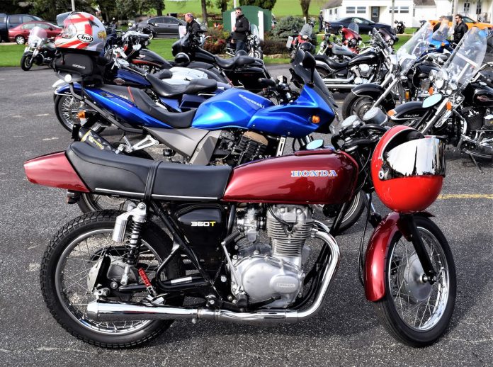 Another seventies classic—a clean 1976 Honda CJ360T with café racer vibe to fit the spirit of the event.