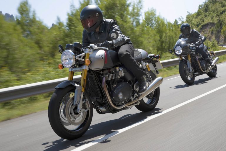 2020 Triumph Thruxton RS First Look (10 Fast Facts) 2020 Triumph Thruxton RS First Look (10 Fast Facts)