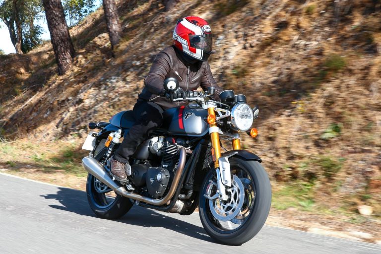 2020 Triumph Thruxton RS Test: Retro-Modern Motorcycle