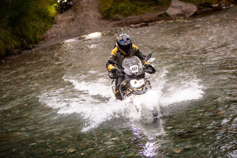 2020 BMW GS Trophy Oceania: South Africa Wins New Zealand (Video)