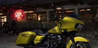 Harley-Davidson Unveils Road Glide in Eagle Eye Yellow Paint Harley-Davidson Unveils Road Glide in Eagle Eye Yellow Paint