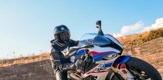 Metzeler Sportec M9 RR Motorcycle Tires First Look (6 Fast Facts) Metzeler Sportec M9 RR Tires - BMW