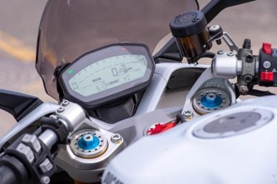 Ducati Super Sport S gauges