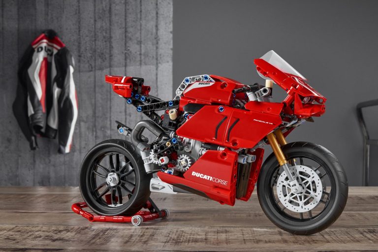 Lego Technic Ducati Panigale V4 R First Look: Motorcycle Model