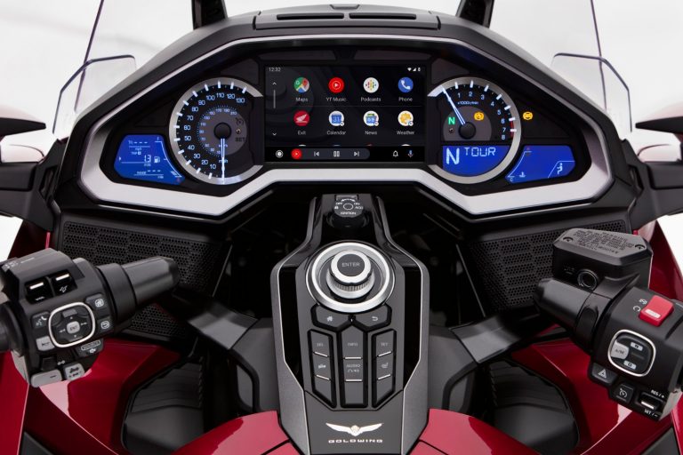 Honda Gold Wing Gets Android Auto App -Dash