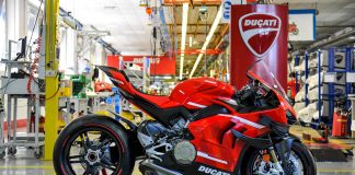 2020 Ducati Superleggera V4 Production Begins: Photos and Video